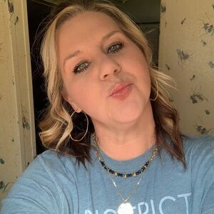 Meet your Posher, Melanie